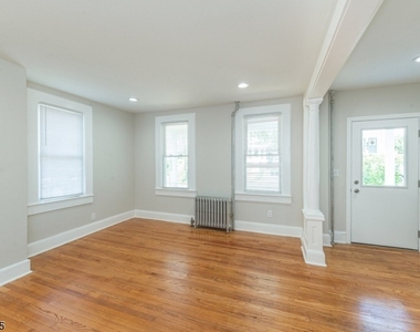 13 Malcolm Street (13) - Photo Thumbnail 3