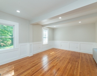 13 Malcolm Street (13) - Photo Thumbnail 6