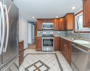280 W Shore Trl - Photo Thumbnail 9