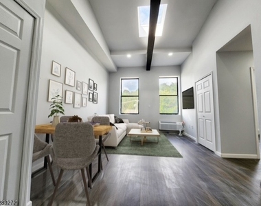 73 Sparta Ave - Photo Thumbnail 2
