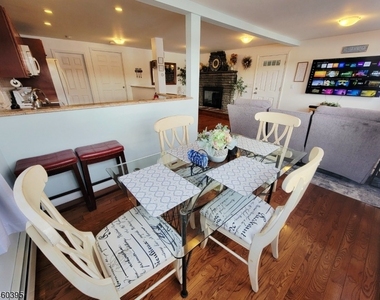 15 S Lakeside Ave - Photo Thumbnail 7
