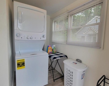15 S Lakeside Ave - Photo Thumbnail 15