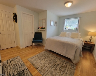 15 S Lakeside Ave - Photo Thumbnail 13