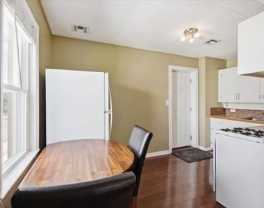 17 Armstrong St - Photo Thumbnail 5