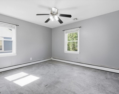17 Armstrong St - Photo Thumbnail 9