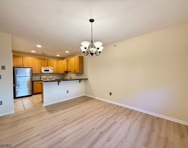 48 Mountainview Ct - Photo Thumbnail 3