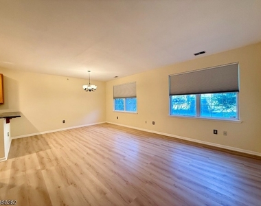 48 Mountainview Ct - Photo Thumbnail 1