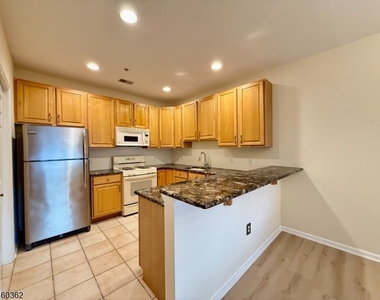 48 Mountainview Ct - Photo Thumbnail 4