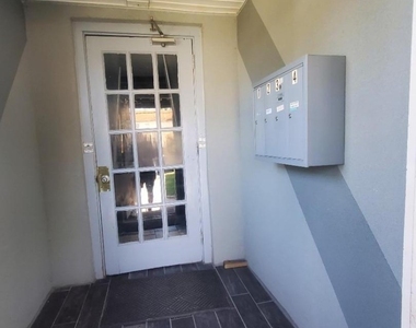 269 Willow Ave - Photo Thumbnail 4