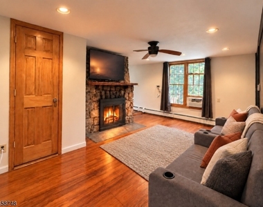 6 Mountain Ave - Photo Thumbnail 4