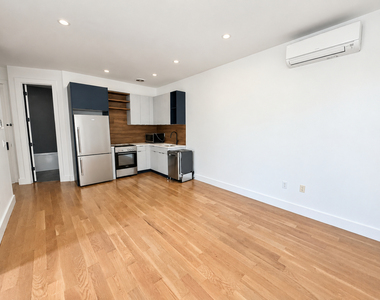 393 Meeker Avenue - Photo Thumbnail 2