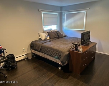 15 Cooper Avenue - Photo Thumbnail 8