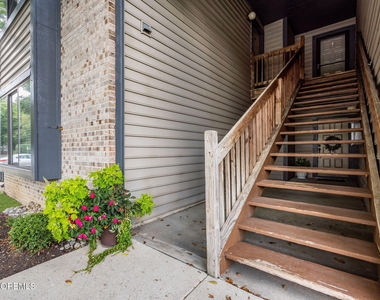 4403 Aberdeen Drive - Photo Thumbnail 11