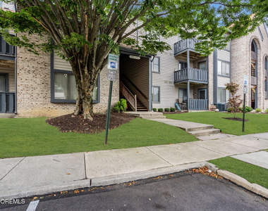 4403 Aberdeen Drive - Photo Thumbnail 9