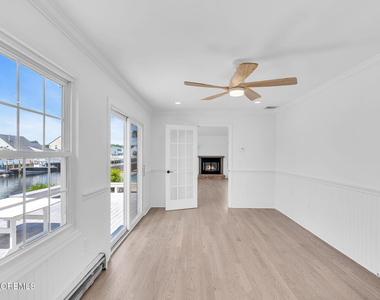 90 Spinnaker Court - Photo Thumbnail 3