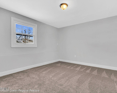 27 Oak Leaf Lane - Photo Thumbnail 15