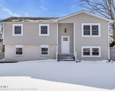 27 Oak Leaf Lane - Photo Thumbnail 2