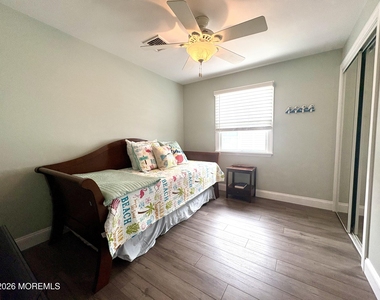 63 Lawrence Drive - Photo Thumbnail 13