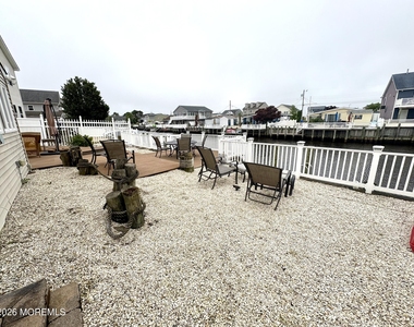63 Lawrence Drive - Photo Thumbnail 23
