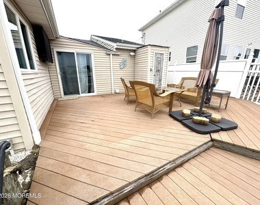 63 Lawrence Drive - Photo Thumbnail 21