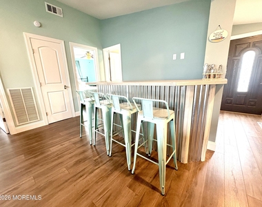 63 Lawrence Drive - Photo Thumbnail 9