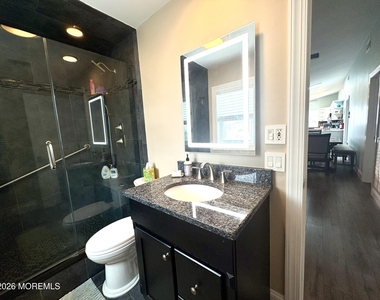 63 Lawrence Drive - Photo Thumbnail 15