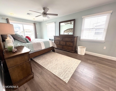 63 Lawrence Drive - Photo Thumbnail 11