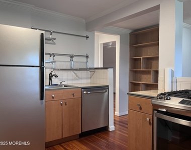 908 5th Avenue - Photo Thumbnail 3