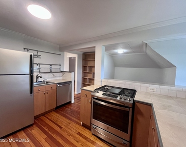 908 5th Avenue - Photo Thumbnail 2