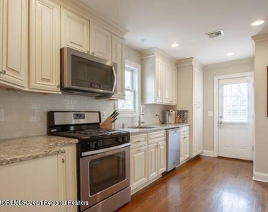 18 Catherine Street - Photo Thumbnail 6