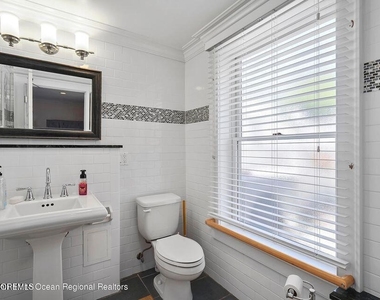 220 Marine Place - Photo Thumbnail 12