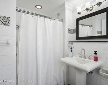 220 Marine Place - Photo Thumbnail 13