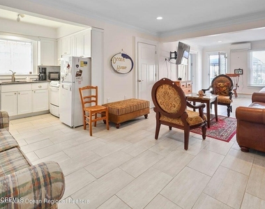 220 Marine Place - Photo Thumbnail 5
