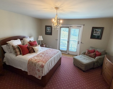 25 Meadow Avenue - Photo Thumbnail 11
