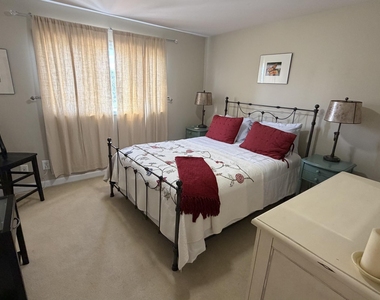 25 Meadow Avenue - Photo Thumbnail 9