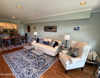 25 Meadow Avenue - Photo Thumbnail 1