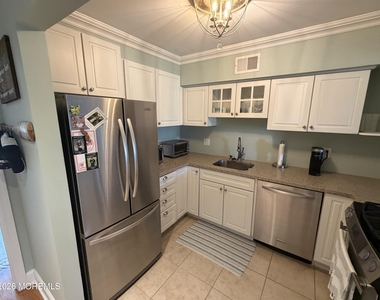 25 Meadow Avenue - Photo Thumbnail 5