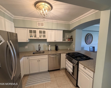25 Meadow Avenue - Photo Thumbnail 6