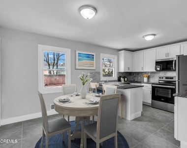 382 Dogwood Drive - Photo Thumbnail 5
