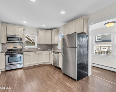 1411 3rd Avenue - Photo Thumbnail 10
