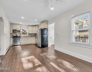 1411 3rd Avenue - Photo Thumbnail 9