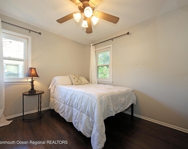 18 Crestview Drive - Photo Thumbnail 17