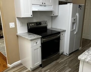 178 Amberly Drive - Photo Thumbnail 2