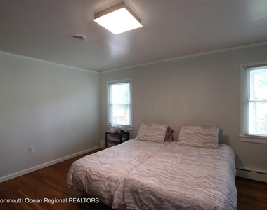 450 Redmond Avenue - Photo Thumbnail 8