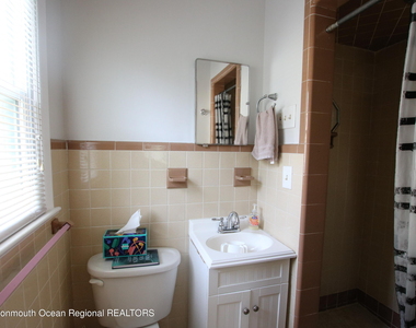 450 Redmond Avenue - Photo Thumbnail 7