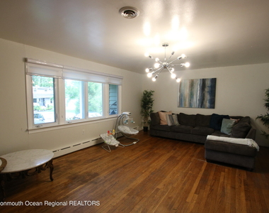 450 Redmond Avenue - Photo Thumbnail 1
