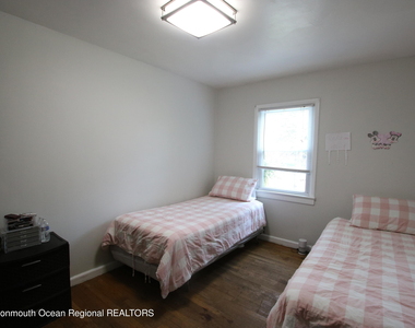 450 Redmond Avenue - Photo Thumbnail 10