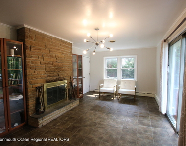450 Redmond Avenue - Photo Thumbnail 12