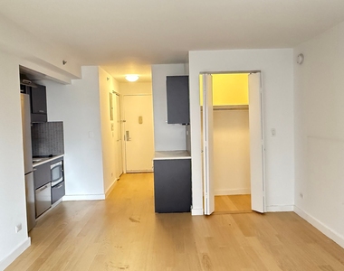 East 39th Street - Photo Thumbnail 2
