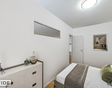East 63 Street - Photo Thumbnail 2